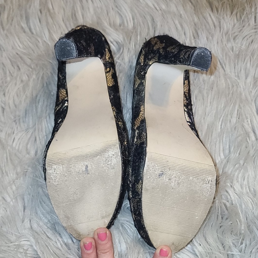 Heels - Picture 3 of 5